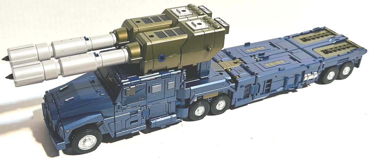 Blog #2818: Toy Review: Zeta Toys Blitzkrieg (Transformers